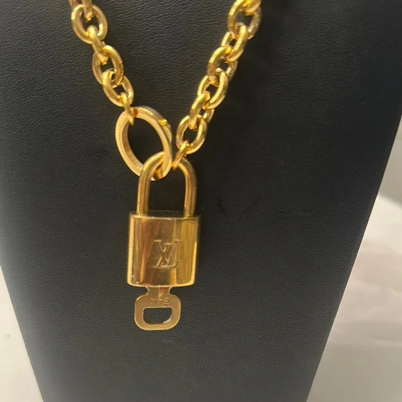 Authentic Louis Vuitton Lock n Key Necklace - Picture 2 of 4